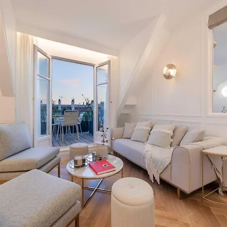 Exceptional Apt With 3 Terraces & Eiffel Tower View - Mobility Lease *