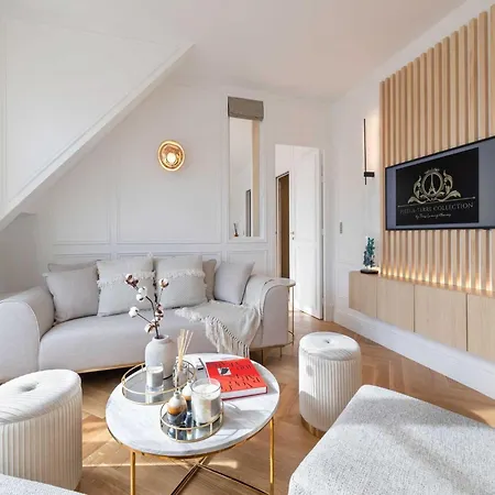 Апартаменты Exceptional Apt With 3 Terraces & Eiffel Tower View - Mobility Lease Париж