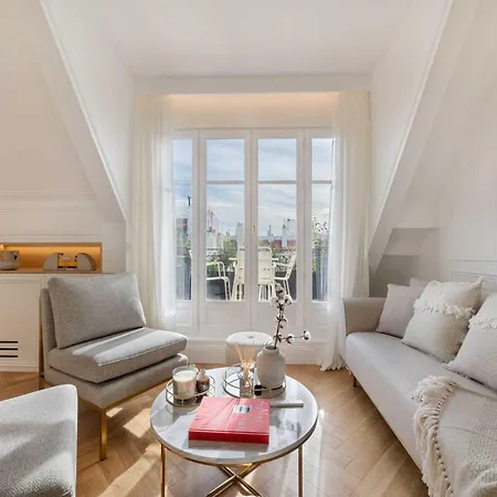 Exceptional Apt With 3 Terraces & Eiffel Tower View - Mobility Lease 巴黎