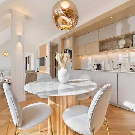 Apartment Exceptional Apt With 3 Terraces & Eiffel Tower View - Mobility Lease