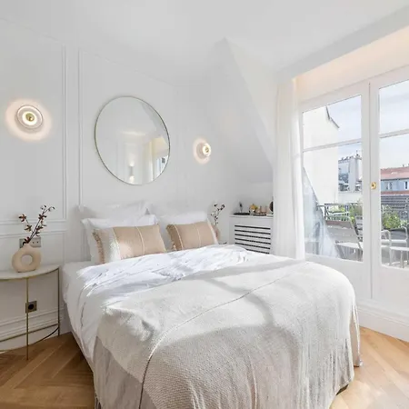Exceptional Apt With 3 Terraces & Eiffel Tower View - Mobility Lease *