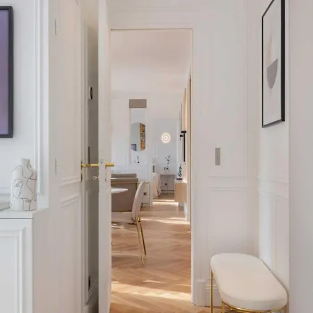 Exceptional Apt With 3 Terraces & Eiffel Tower View - Mobility Lease