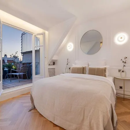 Exceptional Apt With 3 Terraces & Eiffel Tower View - Mobility Lease