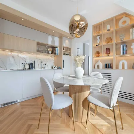 Exceptional Apt With 3 Terraces & Eiffel Tower View - Mobility Lease * Paříž